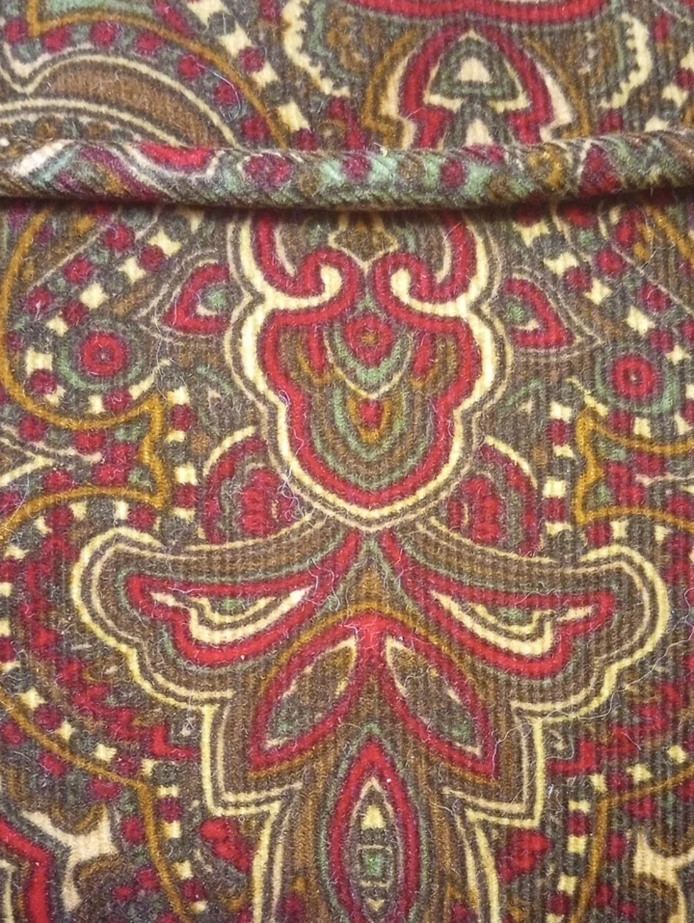 Home Trends Colorful Paisley 12 x 16 Inch Toss Pillow. Red Green Cream Brown